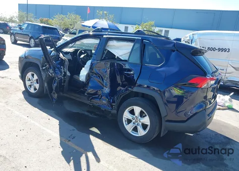 2021 Toyota Rav4 Hybrid Xle z USA, uszkodzony, nr VIN 4T3RWRFV3MU037560